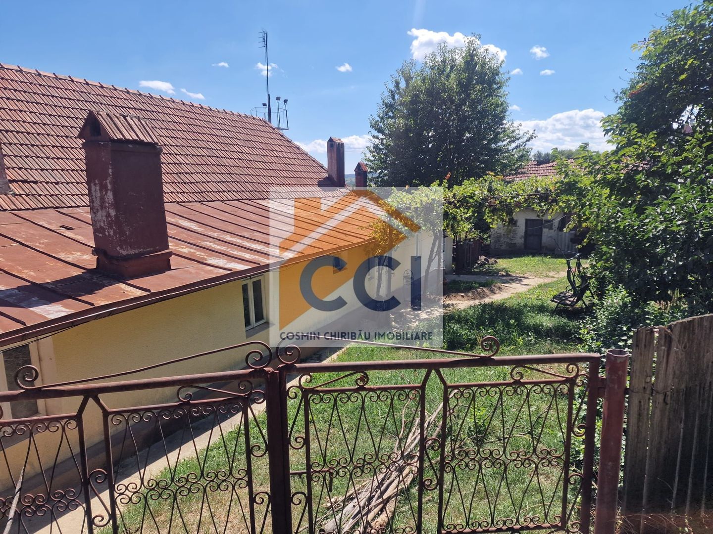 Casa in mediu rural cu teren - Poză 21
