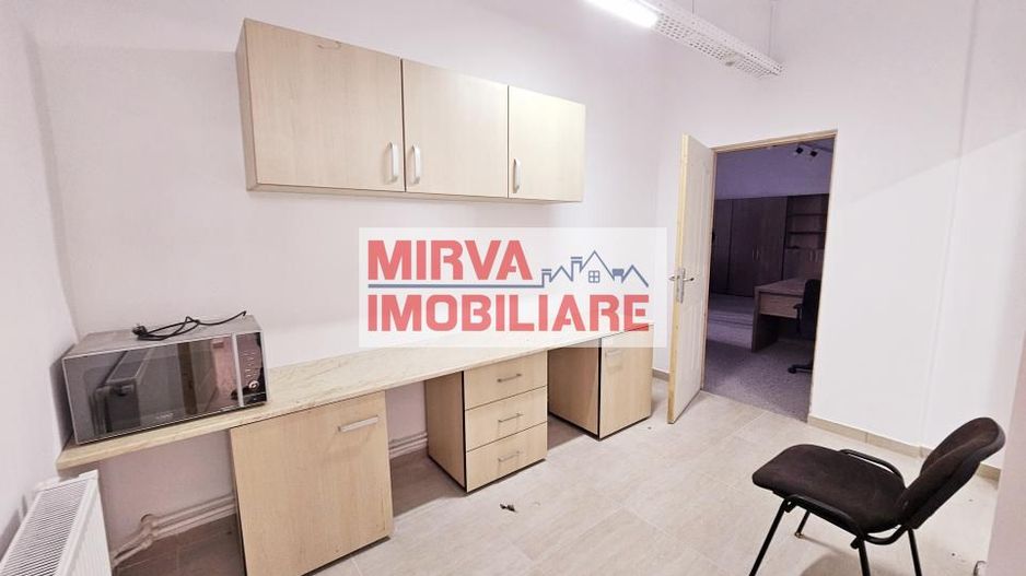 Vanzare hala +  casa  4 camere, in Albesti Paleologu - Poză 49