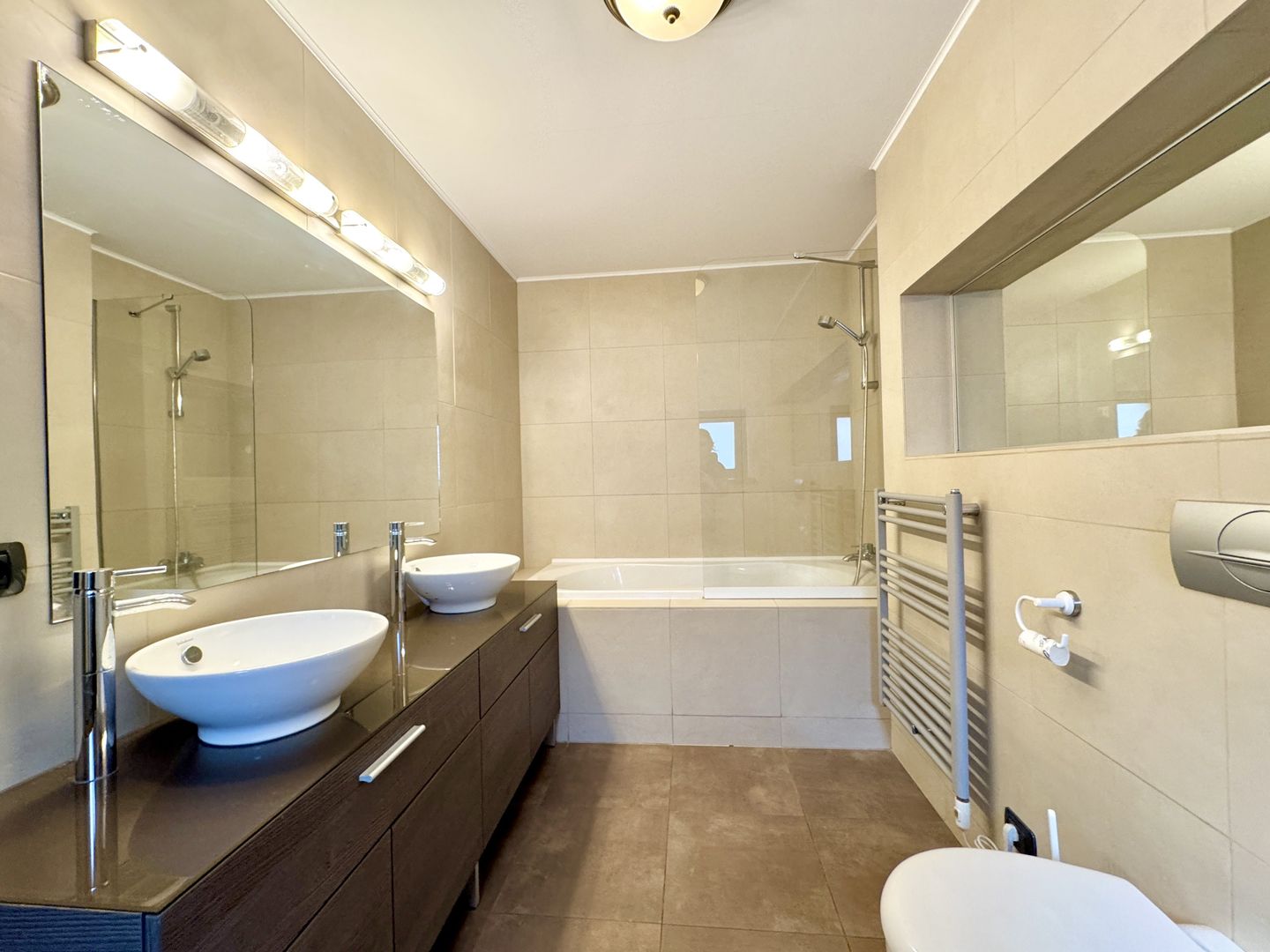 Apartament 3 camere, elegant si spațios, in Piața Unirii - Poză 13