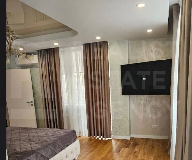 Chirie, apartament, 1 odaie + living, str. Liviu Deleanu, Buiucani - Poză 2