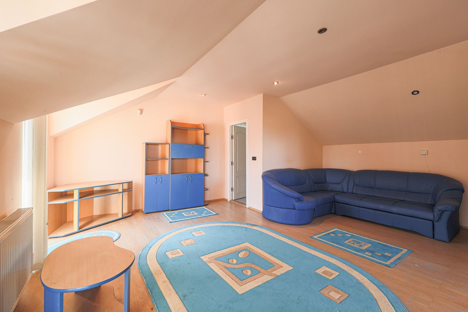 Vilă cu 6 camere–confort, intimitate și multiple utilizări - Poză 5