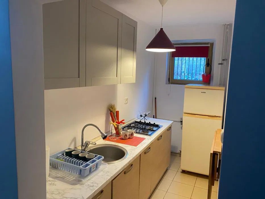 Garsoniera moderna de inchiriat, 8 minute Metrou Tineretului - Poză 4