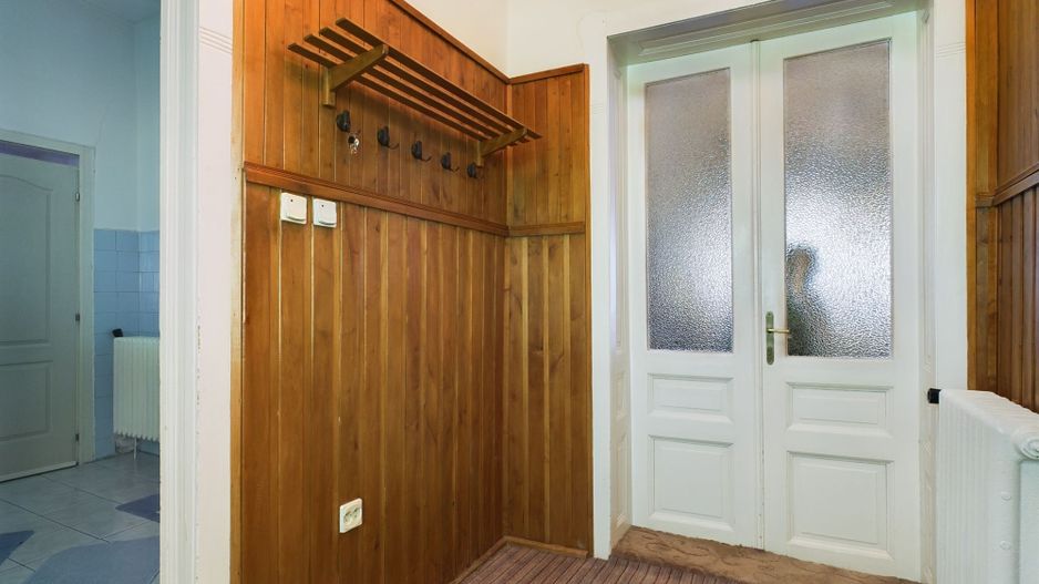 Casă individuală cu teren de 1100 mp și 3 apartamente în curte - Poză 6