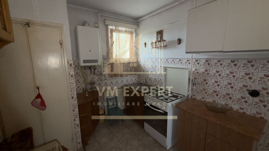 APARTAMENT 2 CAMERE ETAJ 4 ZONA ULTRACENTRALĂ CAMPULUNG - Poză 7