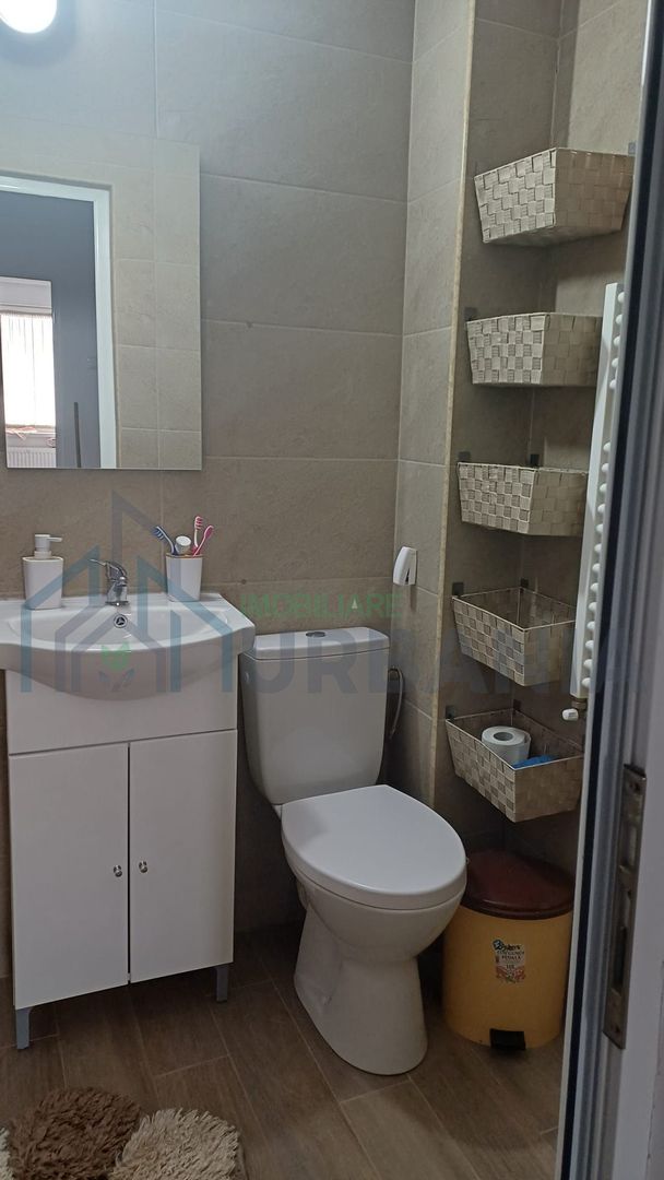 Apartament decomandat, 2 camere, mobilat si renovat, 52 mp, centrul Miroslavei - Poză 1