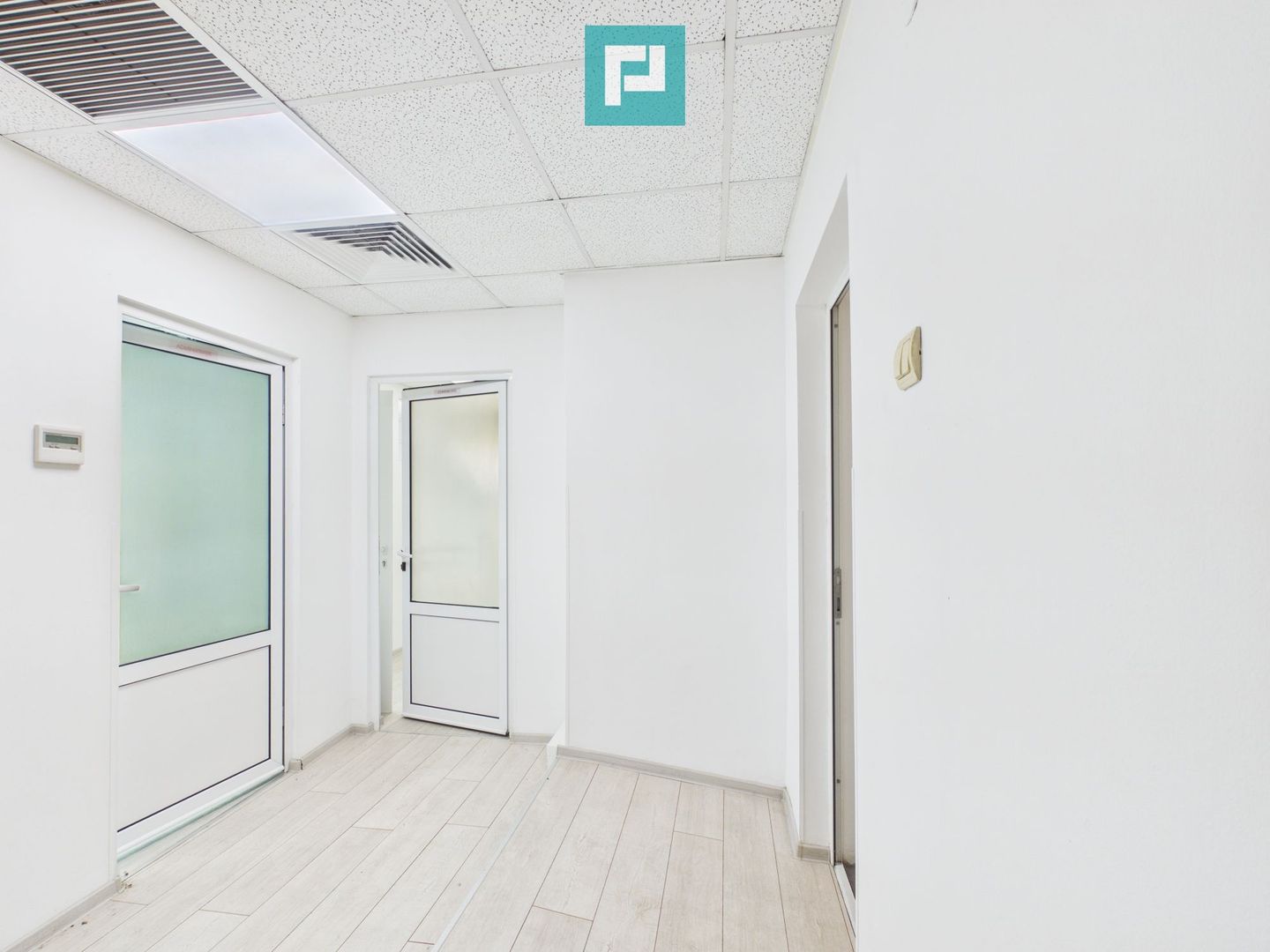 Spațiu de birouri Premium de închiriat - 77 mp - Poză 7