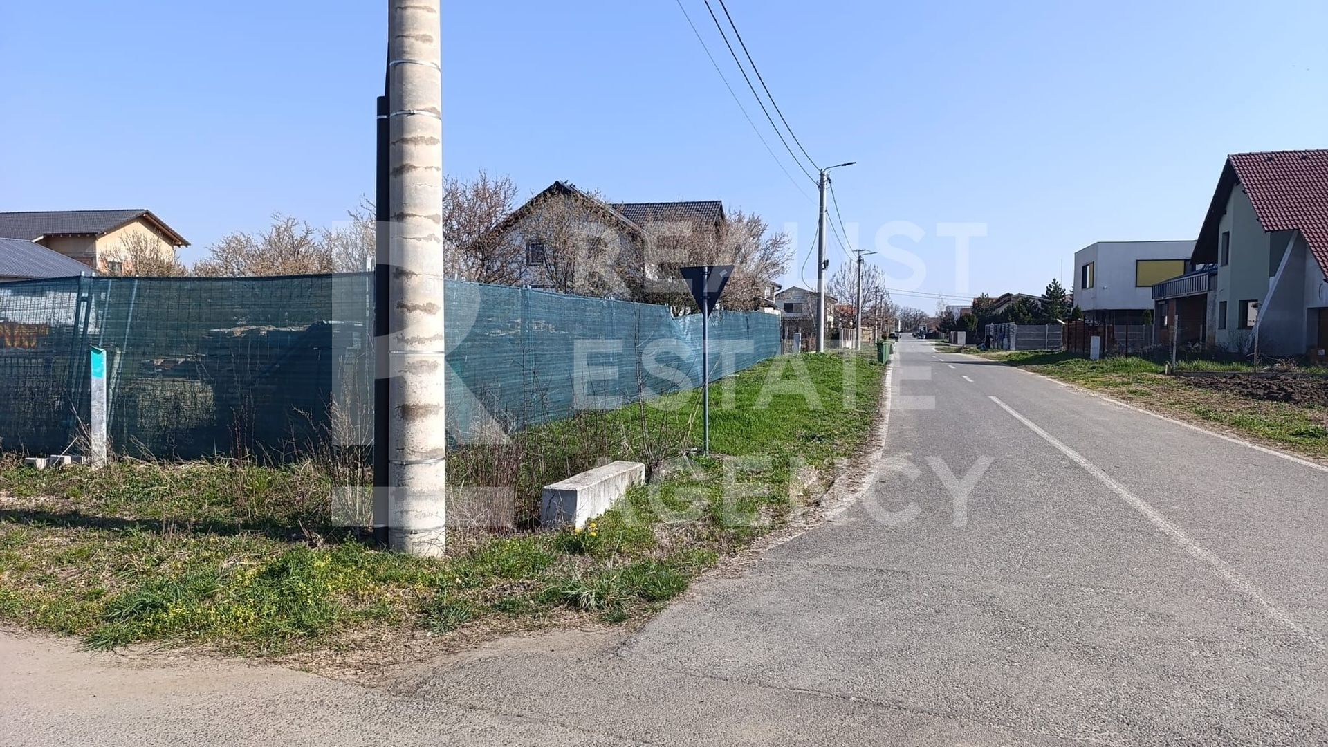 Teren generos 1044 mp aproape de Timișoara – ideal pentru investiție! - Poză 1