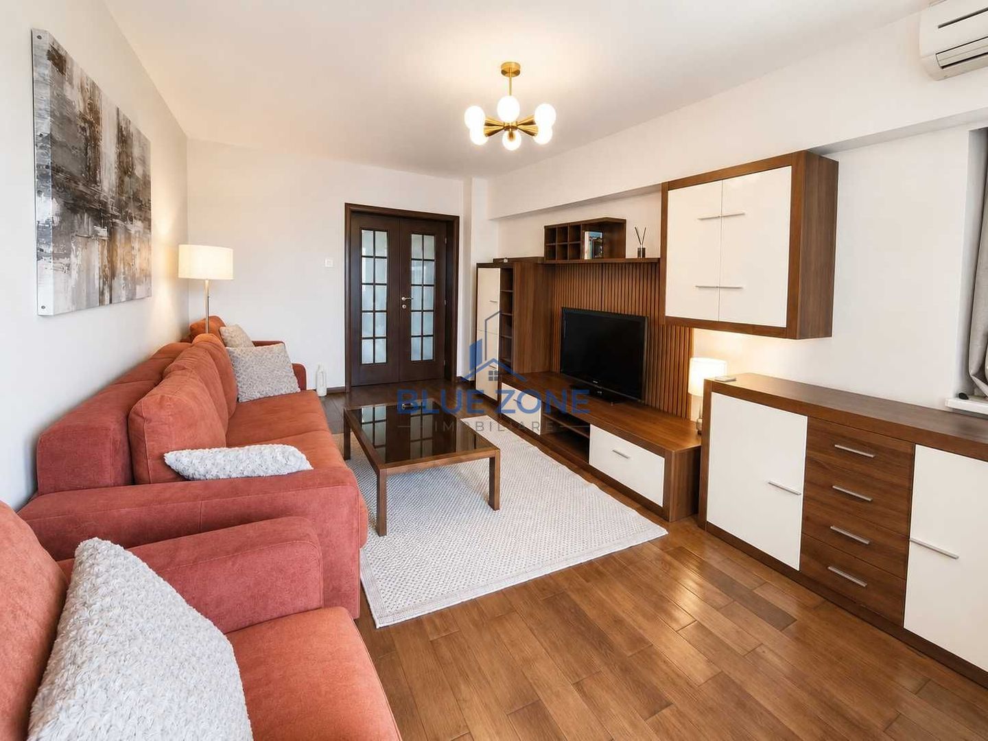 Apartament 2 camere | Bd. Unirii | 65,7 mp | 3 balcoane | 669 € - Poză 2