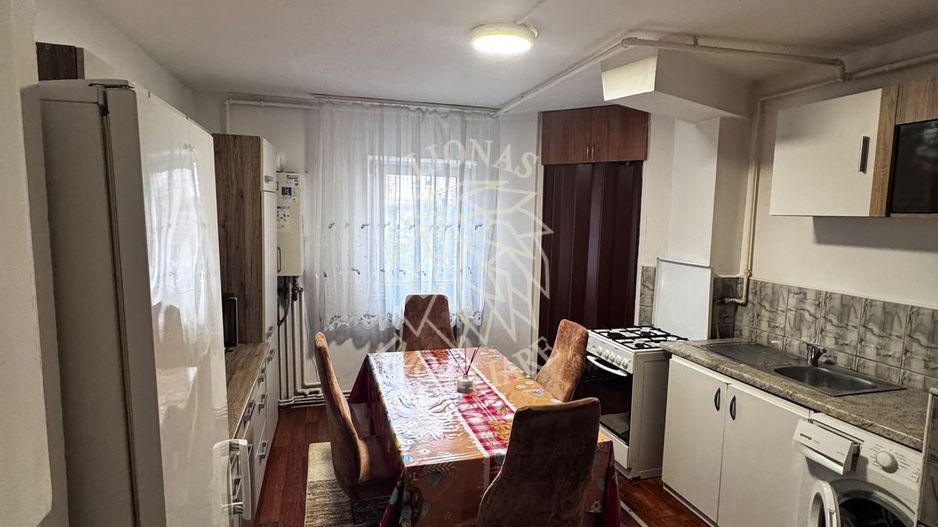 Apartament decomandat 2 camere 55 mp-parter inalt-Zona Petru Maior - Poză 3