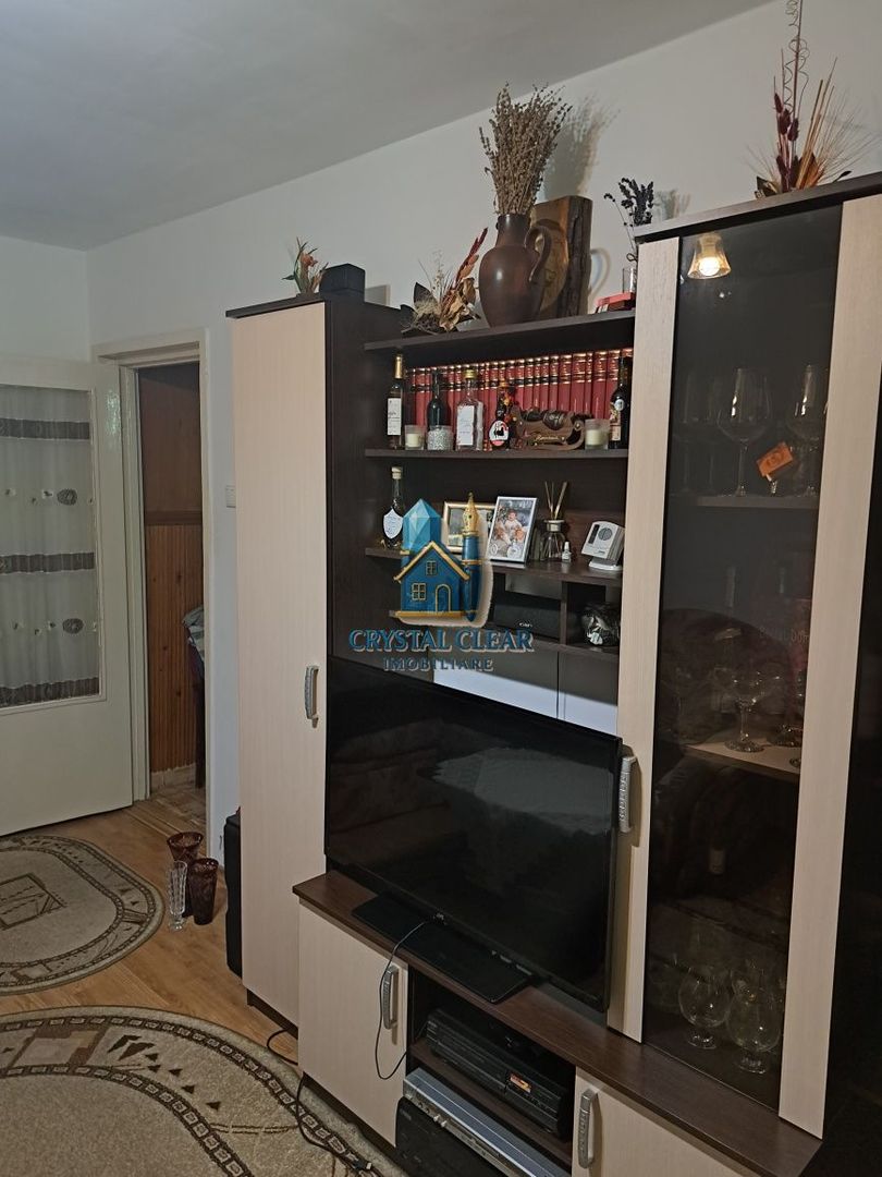 Apartament 3 camere - cartierul Dâmbu Pietros - Poză 4