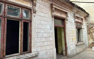 CENTRU(COD04)-Casa renovabila cu teren190 mp - Poză 1