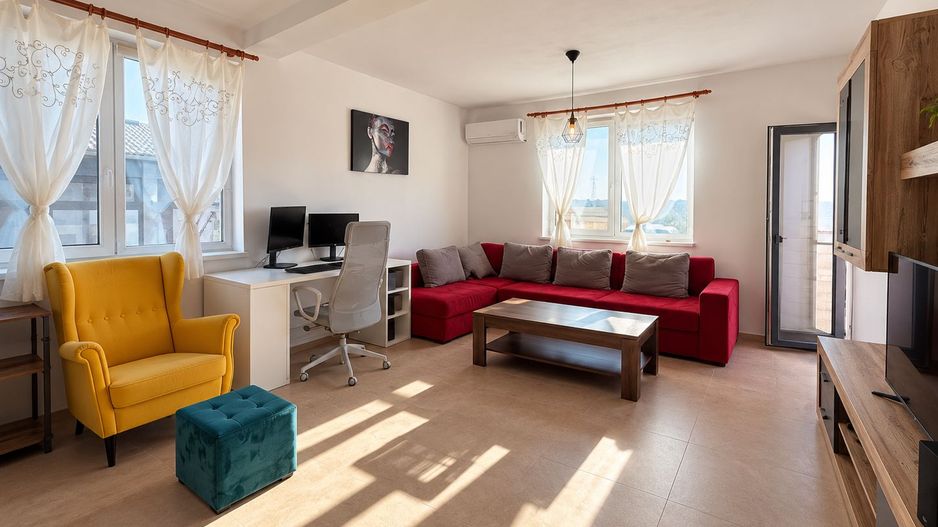 Dumbrăvița | 3 Camere | 76,6 mp | Grădină 46.5 mp | 2 Băi | Dressing | 2 Parcari - Poză 2
