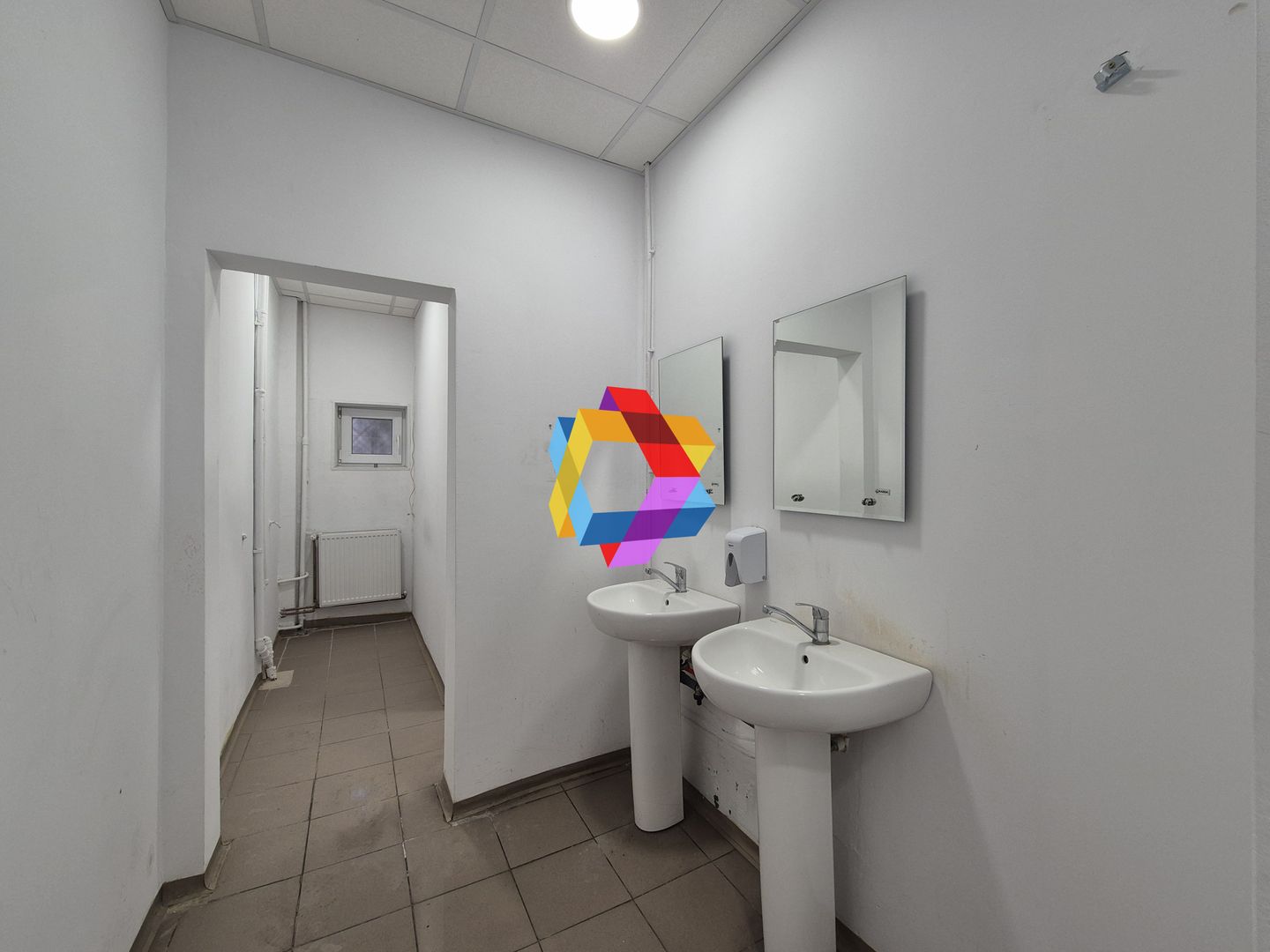 Spatiu comercial de inchiriat Brasov cu vad - 192 mp - Poză 9