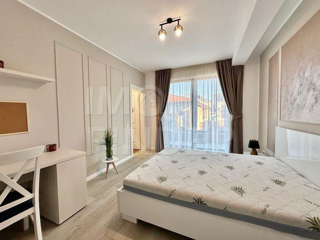 Inchiriere apartament 3 camere situat in vila privata, zona UMF - Poză 4