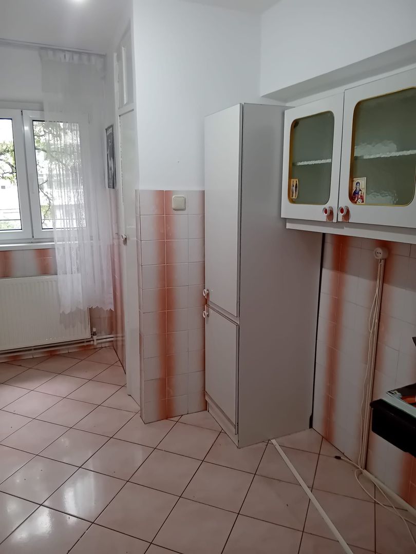 Apartament 3 camere decomandat 68 mp Galati zona IREG - Poză 6