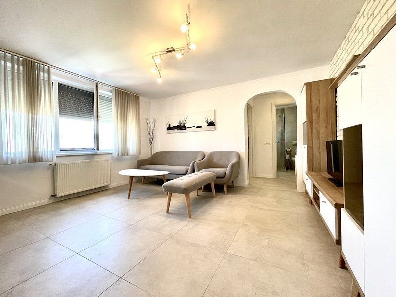 Apartament în Piața Victoriei, de închiriat, 2 camere - Poză 4