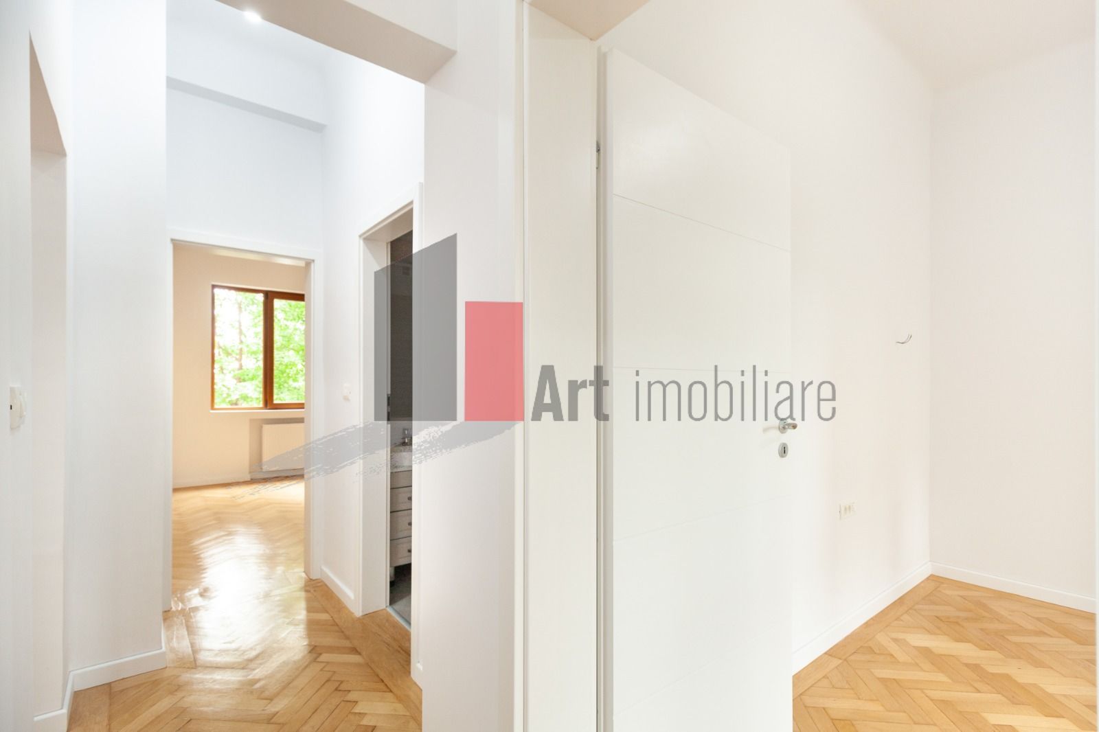 Apartamentul "ZORAGARRIA", Armeneasca,finisat lux, PRIMII LOCATARI DUPA RENOVARE - Poză 7