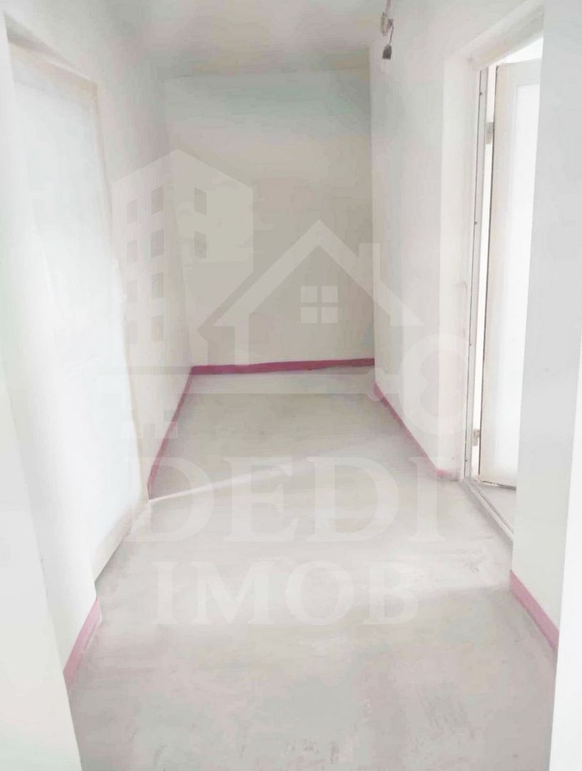 Casa de vanzare P + M cu 4 camere in Oncea, Oradea - Poză 6