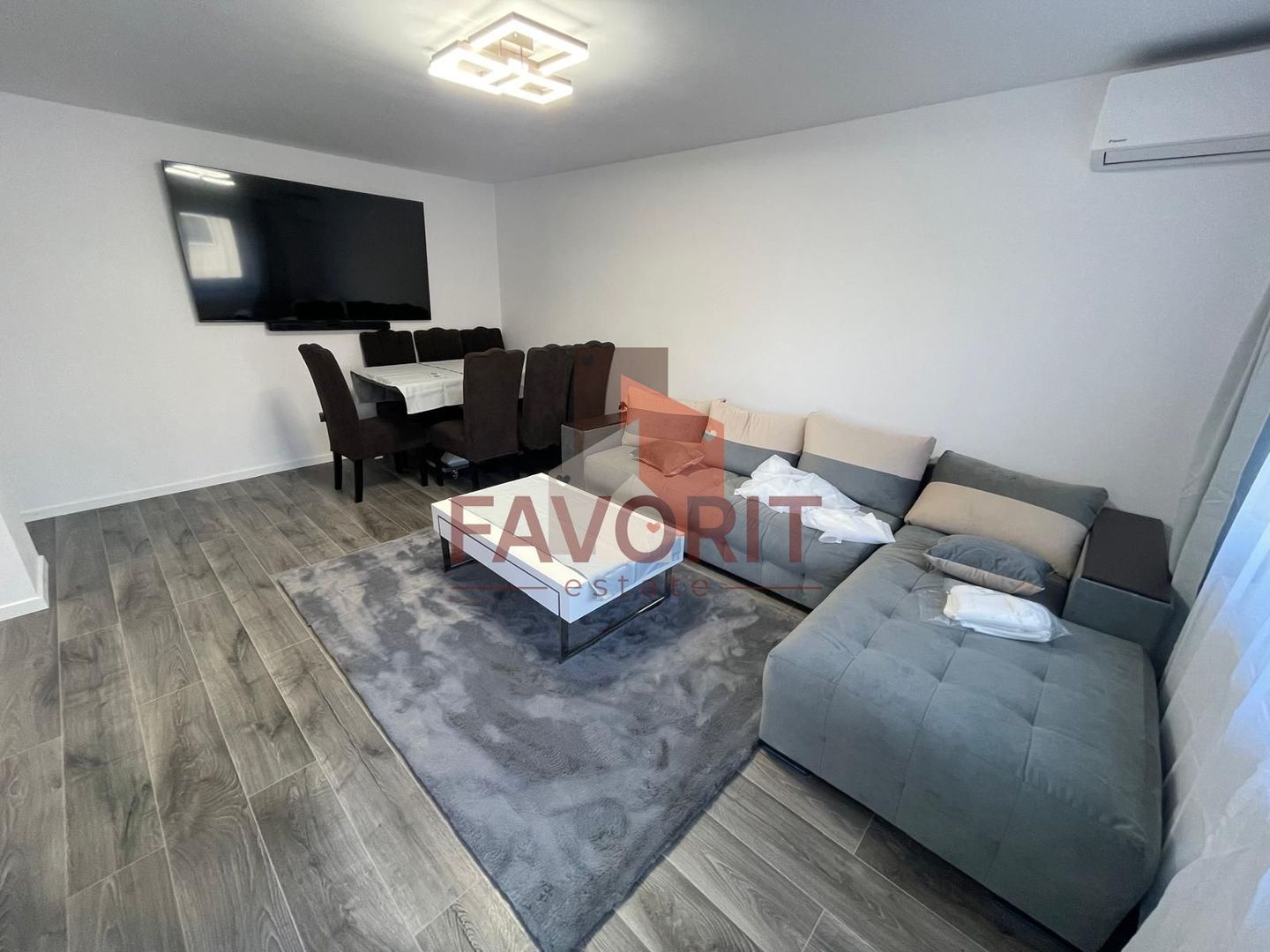 Etaj intermediar. Renovat. Mobilat si utilat - Poză 1