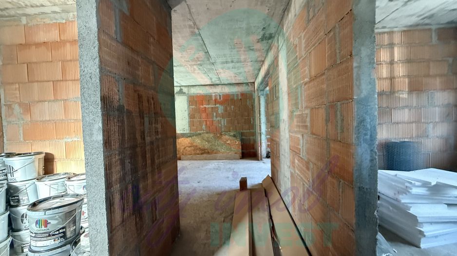 2 camere la parterul unui bloc boutique langa PARC si METROU cu parcare si boxa - Poză 13