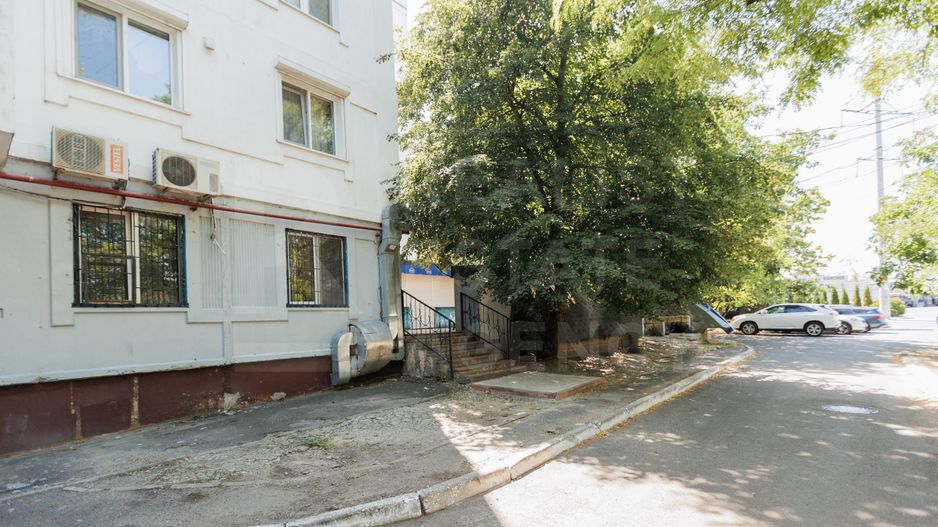 Chirie, spațiu comercial, 66,5 mp, str. Liviu Deleanu, Buiucani - Poză 1