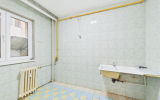 Apartament cu 3 camere de vânzare în zona Giurgiului - Poză 4