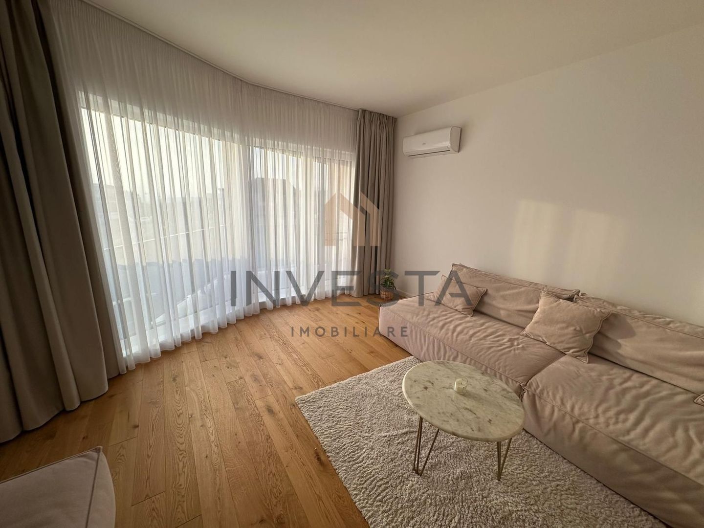 Duplex ultrafinisat panorama de vis cartier Voronet - Poză 1