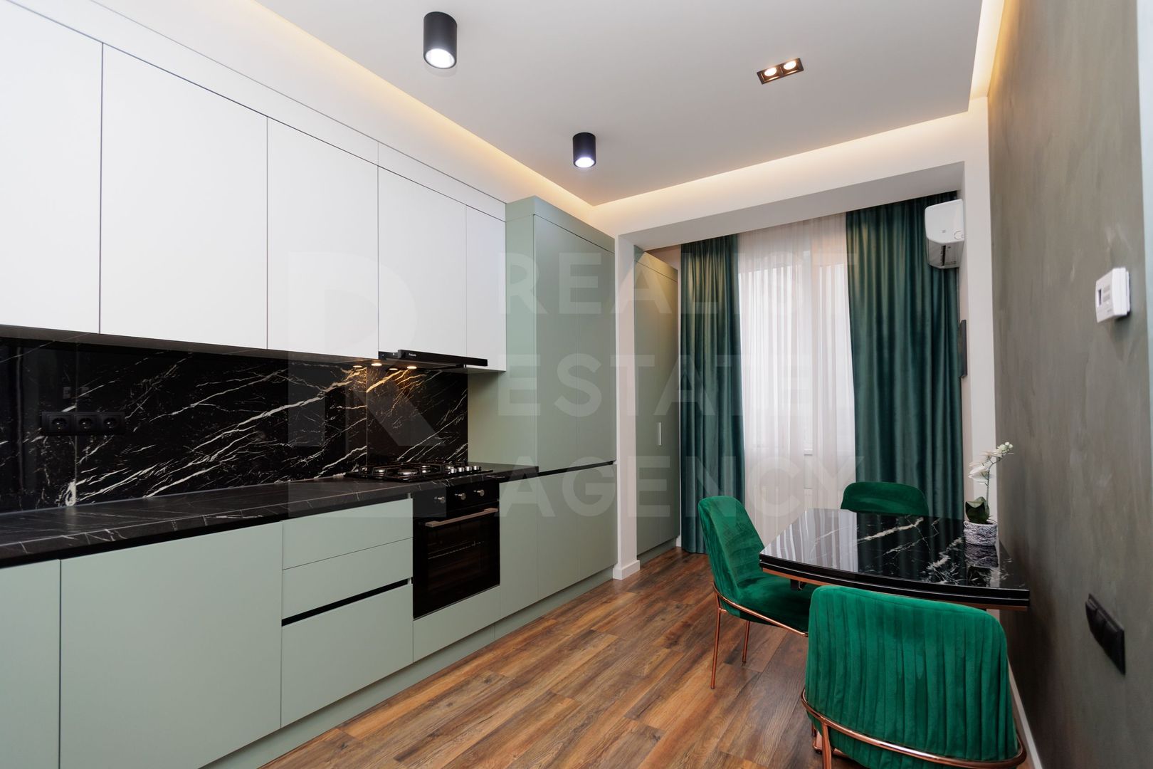 Vânzare, apartament, 2 cameră , str. Tudor Strișcă, Botanica - Poză 1