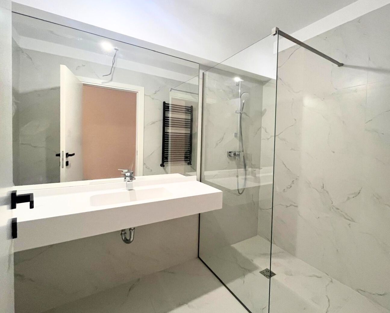 Apartament de lux in complexul ONE Cotroceni Park - Poză 15