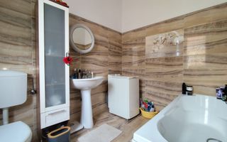 Vanzare | Apart.2 Camere | etajul 1 | langa Parcul Balcescu | Oradea - Poză 12