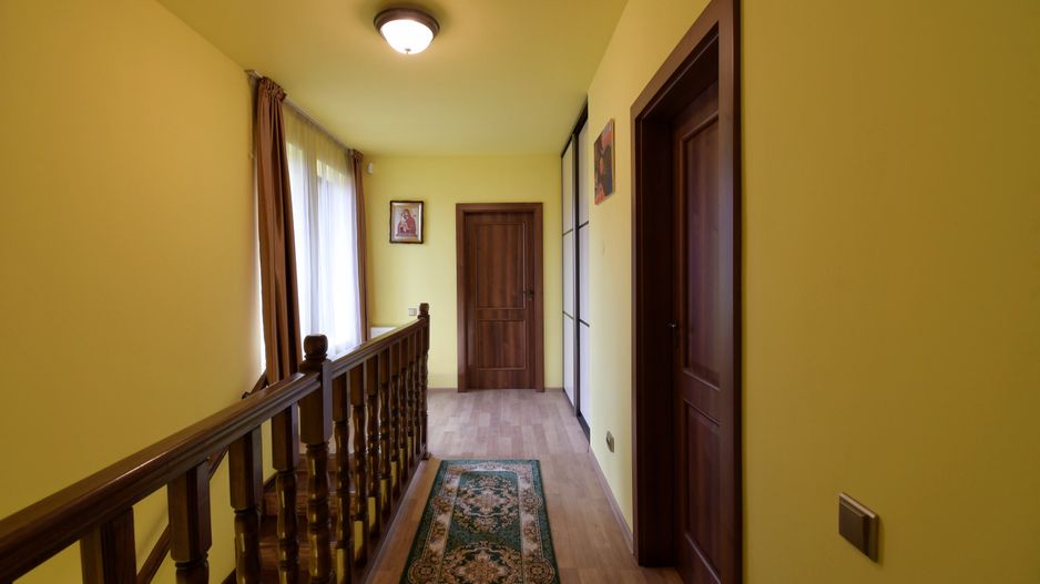 Casa cu 5 camere de inchiriat, zona Becas - Poză 7
