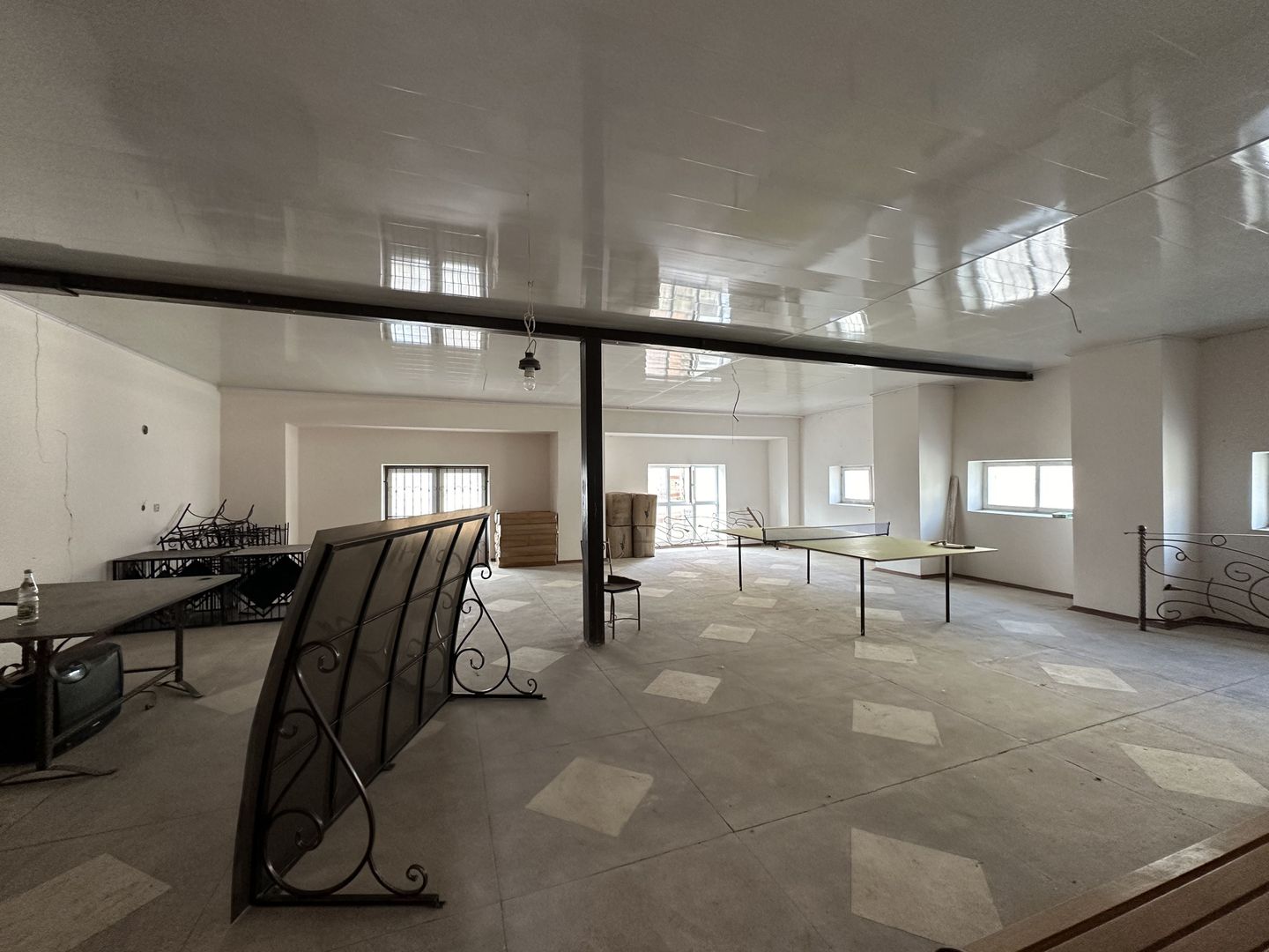 De vânzare spațiu comercial cu suprafața totală de 500m2  pe teren de 7ari în centru Orheiului. - Poză 5