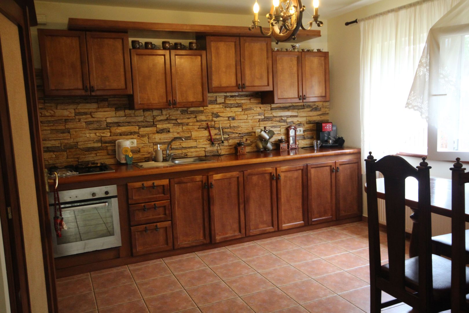 Casa individuala, ideala pentru o familie - Poză 4