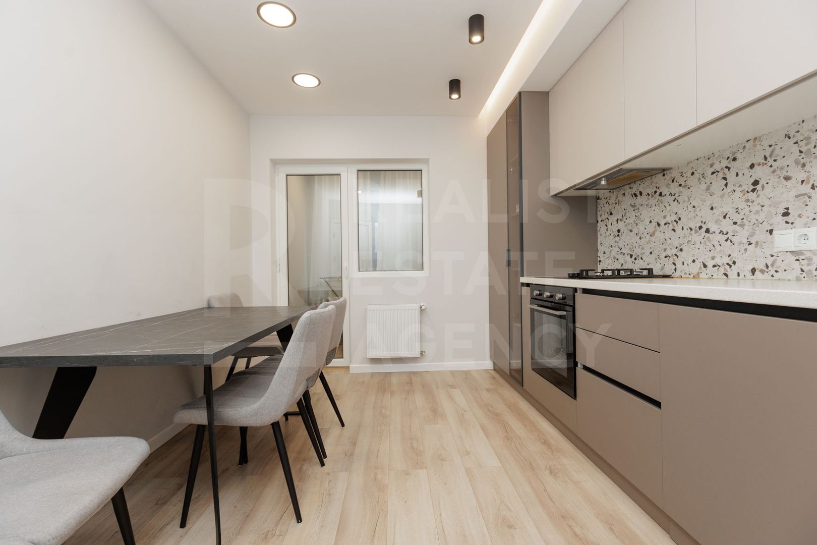 Vânzare, apartament, 2 camere, bul. Mircea cel Bătrân, Ciocana - Poză 2