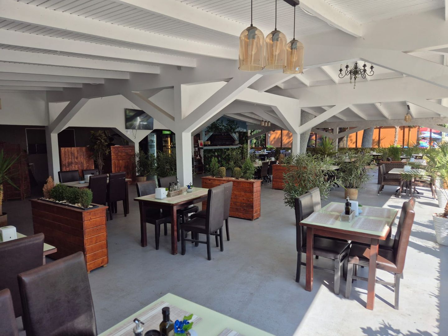 Spațiu comercial restaurant cu terasă de vânzare în  Olimp Constanța - Poză 4