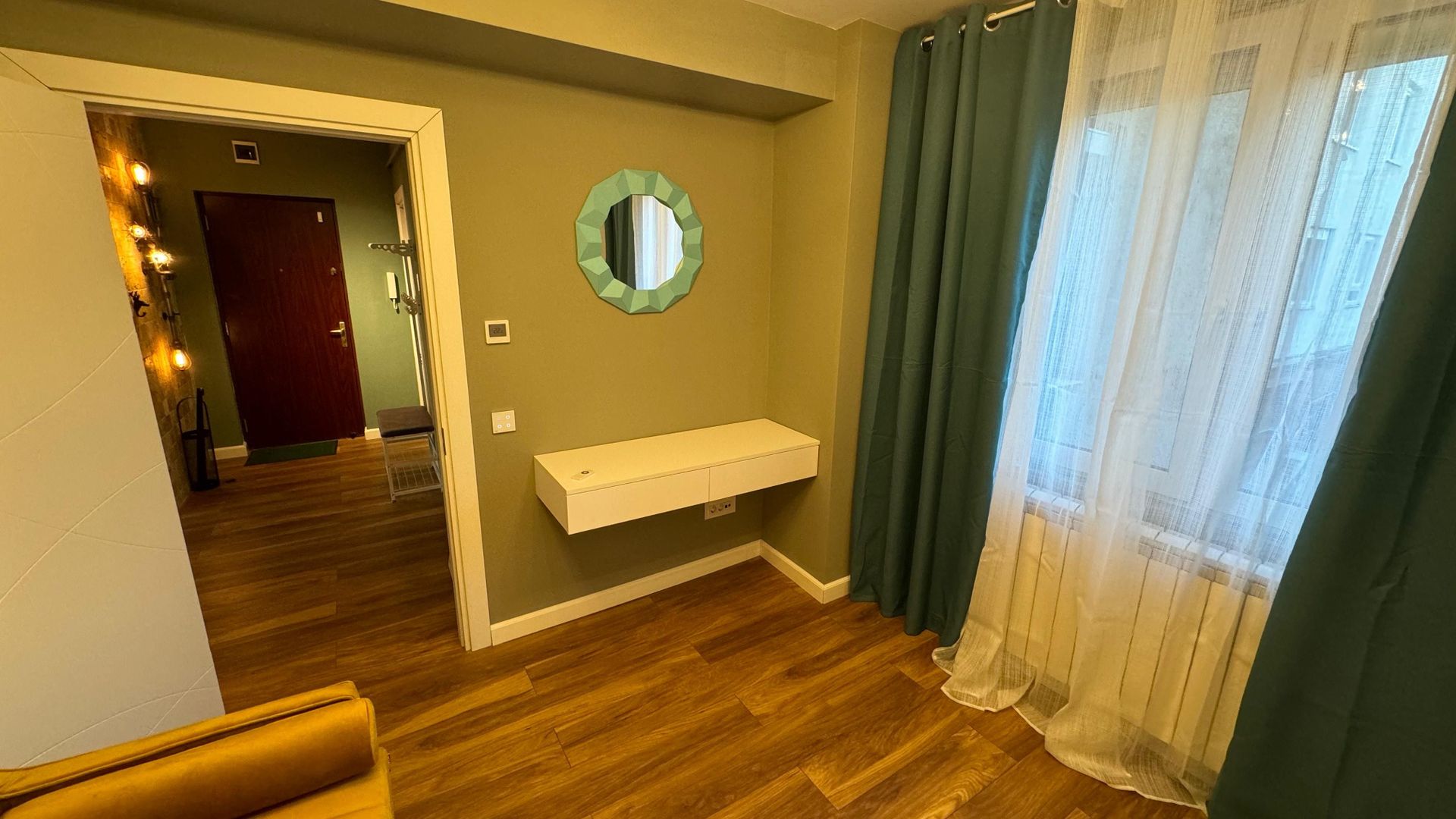 Apartament  mobilat lux 3 camere lângă Iulius Mall - Poză 14