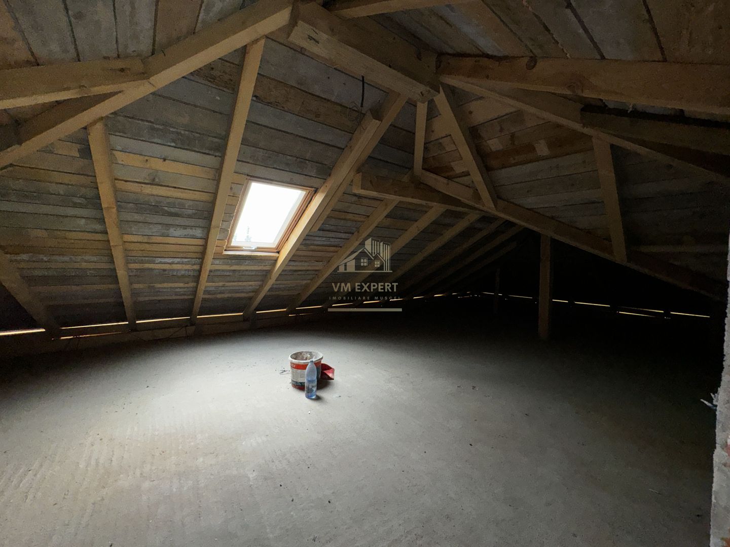 VILA 5 CAMERE, ZONA ULTRA CENTRALA, CAMPULUNG MUSCEL, TEREN 500 MP - Poză 10