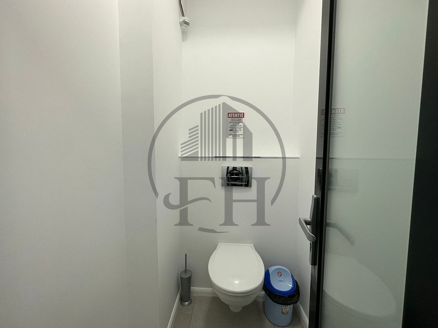 Spațiu de birouri cu o cameră de închiriat în Casa de Cultura, Constanta - Poză 4