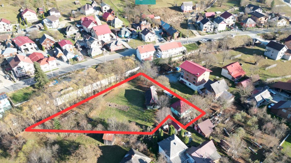 Casă de lemn, cu teren în Borșa - Poză 3