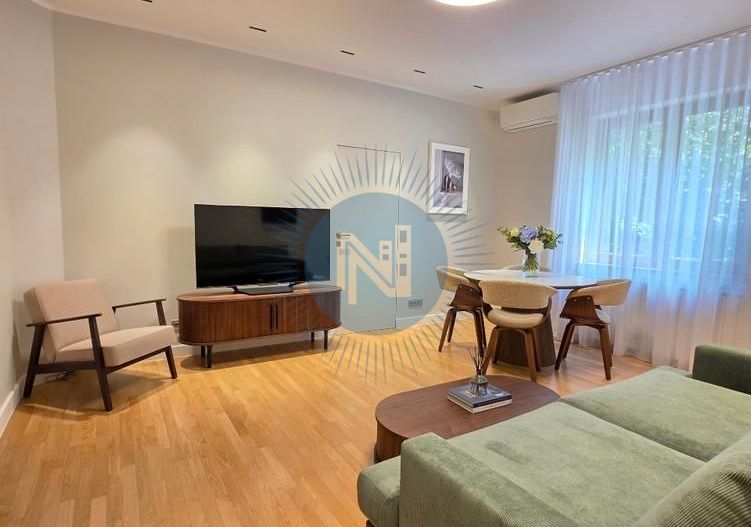 Apartament cu 3 camere in vila Capitale - Poză 1