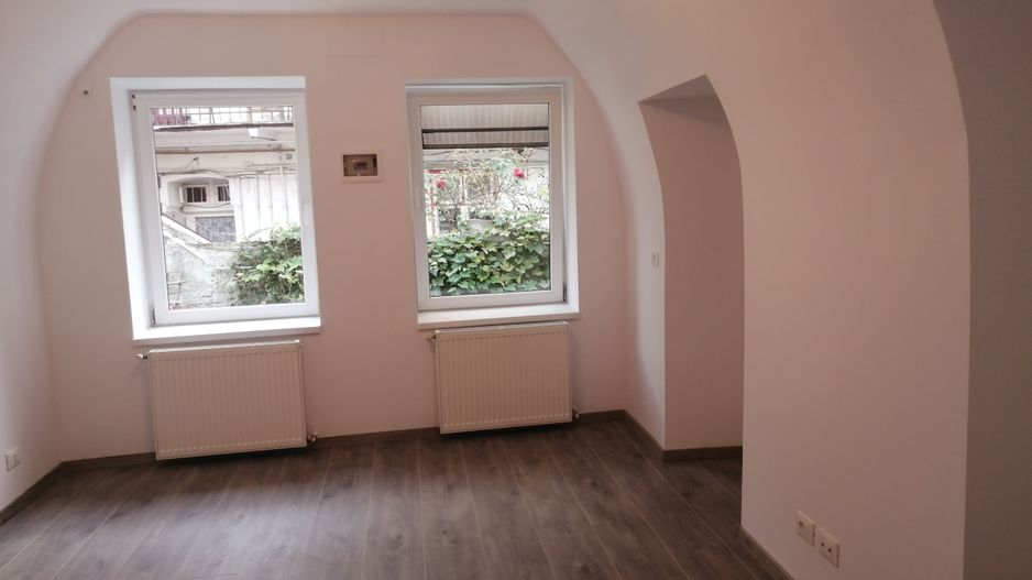 Vânzare apartament spatios,  in zonă ultracentrală - Poză 3