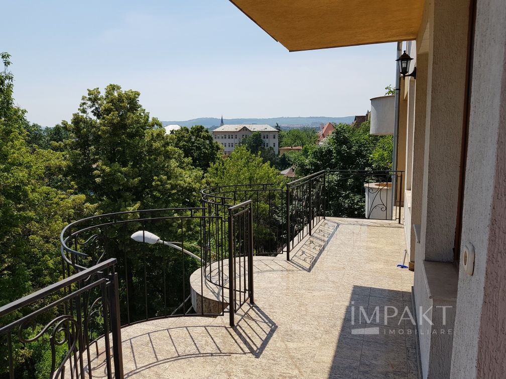 apartament 3 camere 100 mp pe 2 etaje zona Horea central, de închiriat - Poză 7
