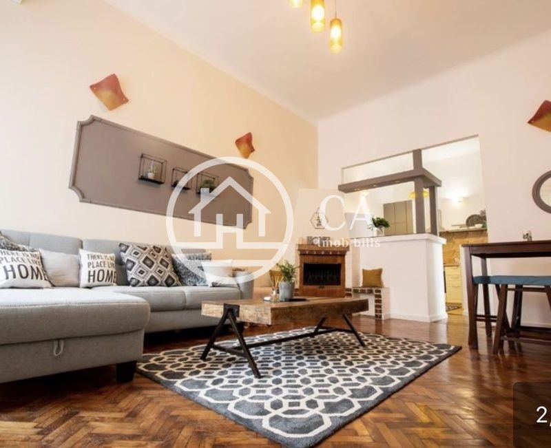 Apartament de vânzare cu 3 camere în zona Ultracentrală, Oradea - Poză 1