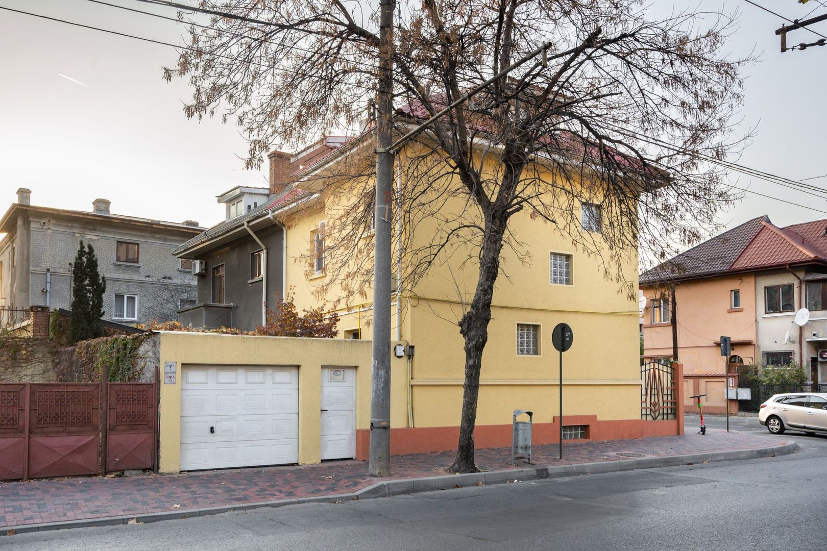 COMISION 0% - Casa complet renovata, singur curte,  zona Alba-Iulia - Muncii - Poză 1