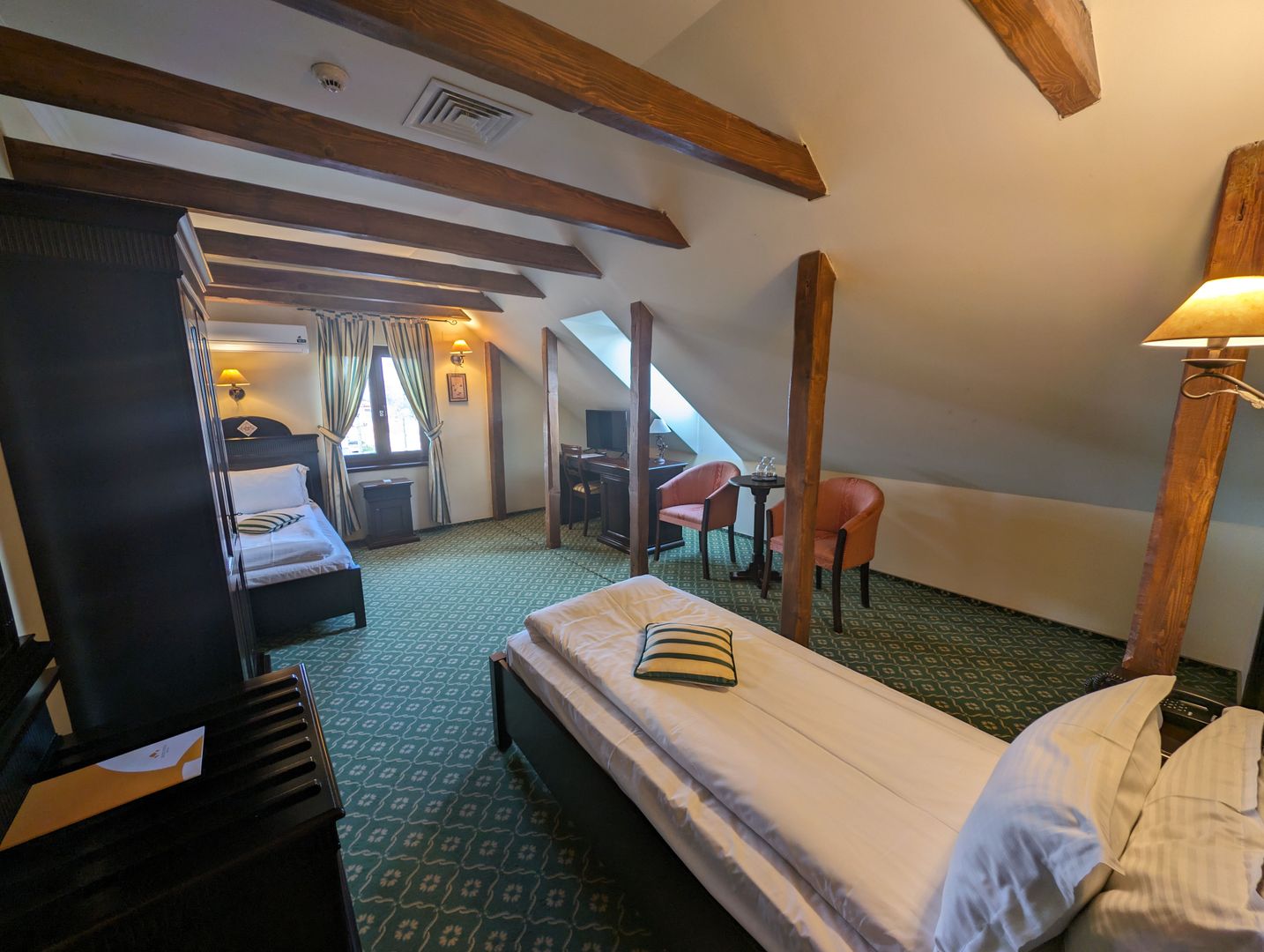 Imobil comercial P+2E+M - 28 Camere - Poză 8