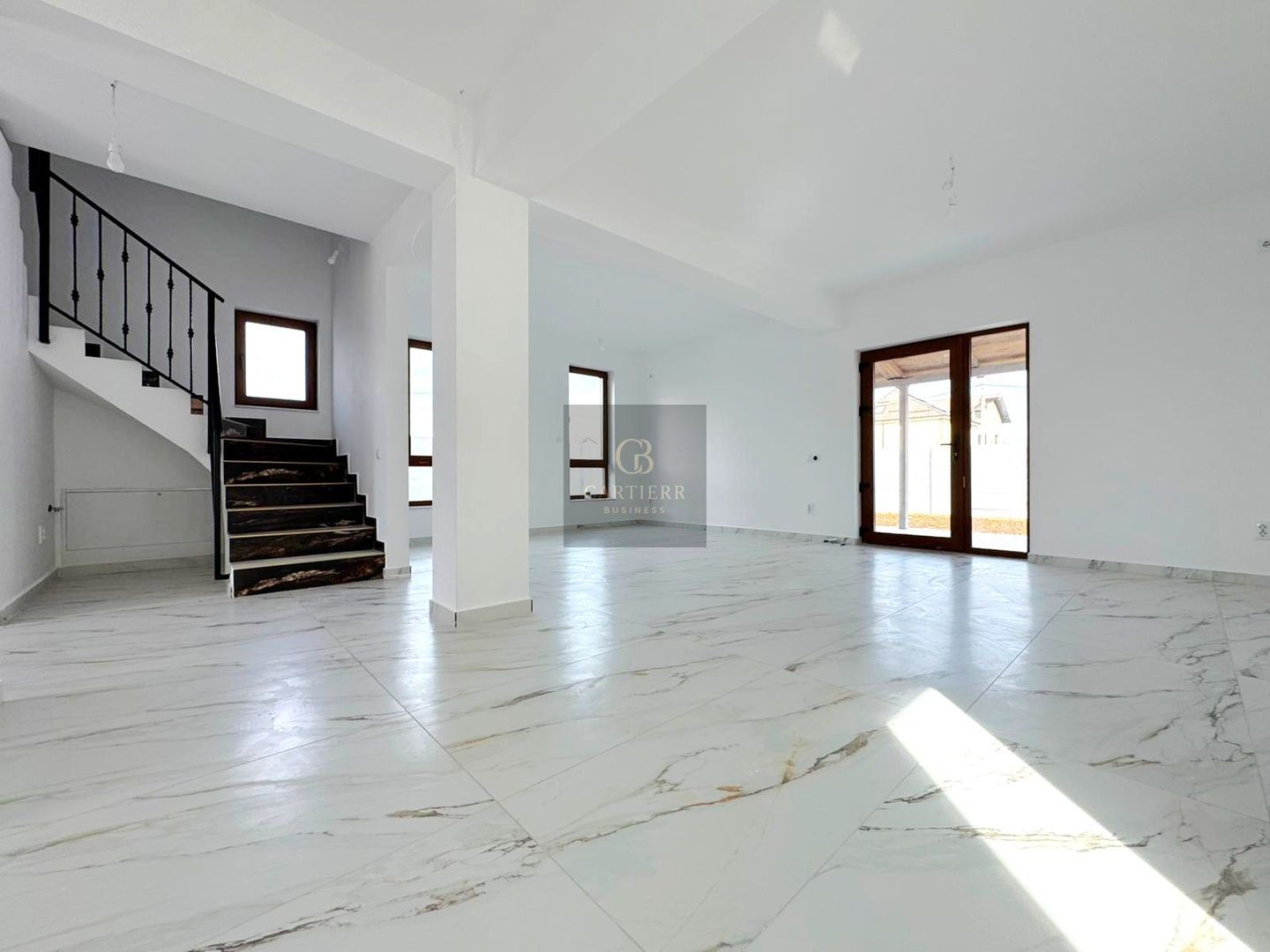 CASĂ + GARAJ | 5 CAMERE | BERCENI | - Poză 8