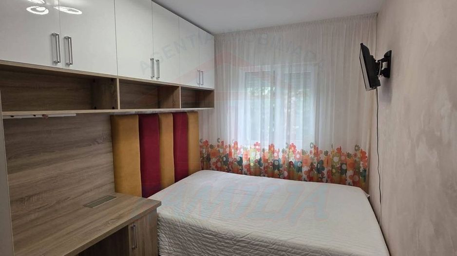SE VINDE APARTAMENT 3 CAMERE, MICRO 17, 91.000 EURO - Poză 2