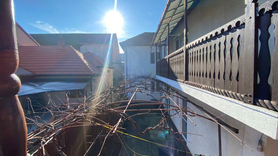 BRASADAS vinde casa cu 6 cam 2 bai cu tern 3.3 ari. - Poză 19