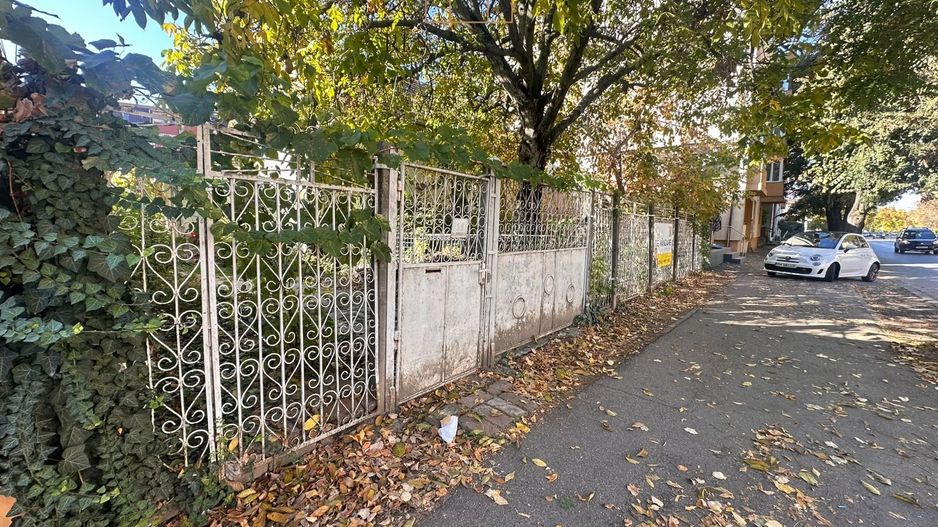 Teren cu casa pentru afaceri | Vad comercial - 310mp Teren, Front 16m - Poză 2
