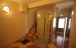 Vila  destinatie camin batrani - Poză 46